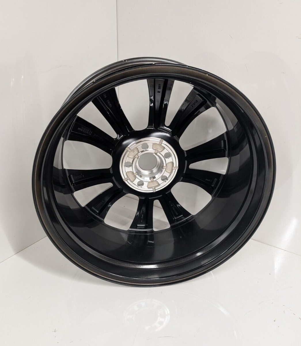 PO#4 Genuine OEM 2020-2024 Ford Explorer 20x8 Wheel Assembly LB5Z