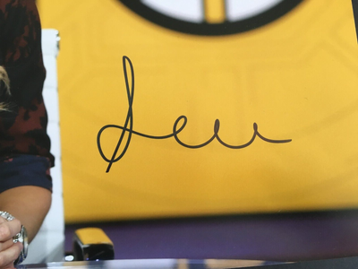 Bobby Orr Boston Bruins NHL Fan Photos Sophia Jurksztowicz Joins NESN ...