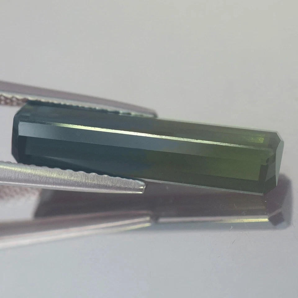 3.45CT GORGEOUS VVS OCTAGON BI COLOR GREEN & BLUE UNHEATED TOURMALINE NATURAL - Image 3 of 3