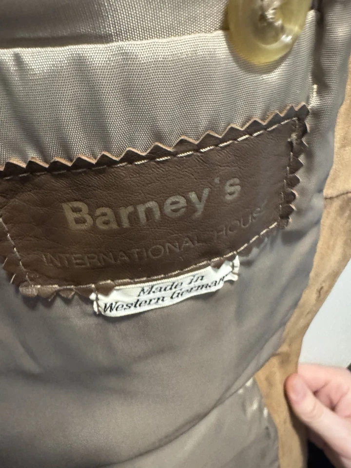 Chaqueta de gamuza Barney’s  Foto 2 de 4