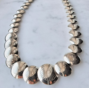 AUTHENTIC NAVAJO 925 STERLING SILVER PEARLS GRADUATED SAUCER REVERSIBLE NECKLACE