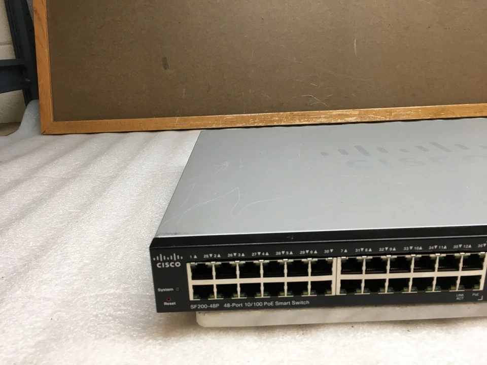 Smart Switch PoE 10/100 48 Ports Cisco Small Business SF 200-48P SLM248PT V02 - Image 2 of 4