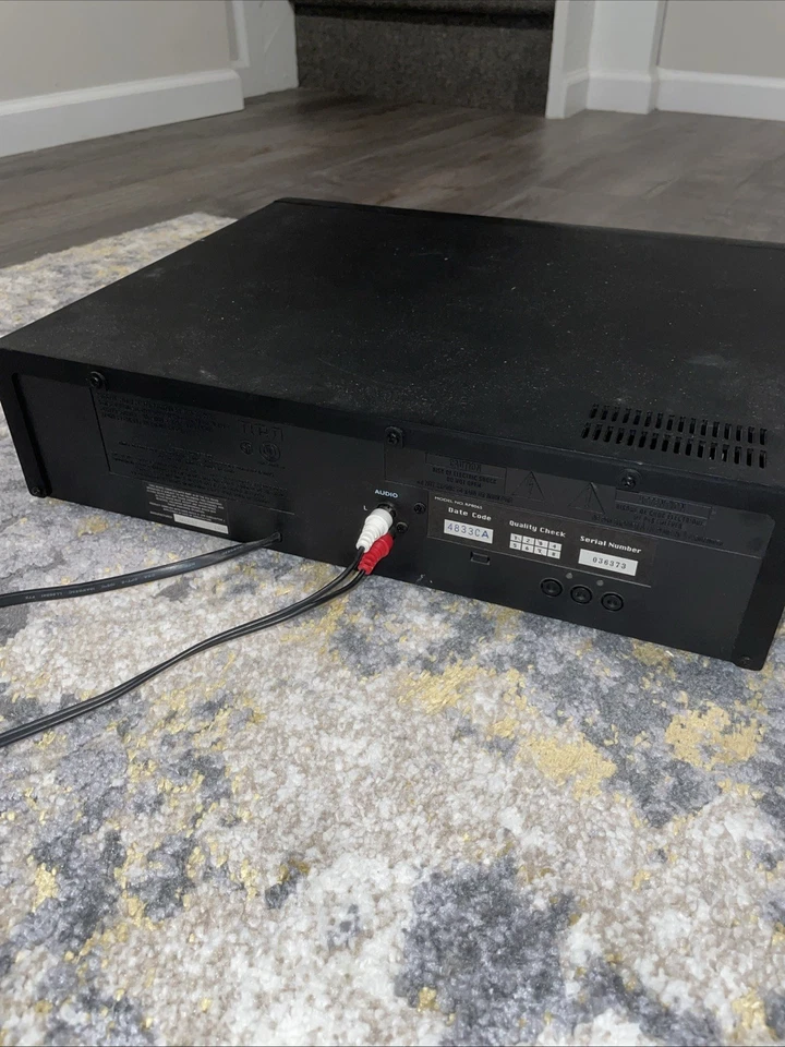 RCA Player RP-8075RS 5 Disc Carousel CD Changer NO Remote Tested and Working - Image 3 of 3