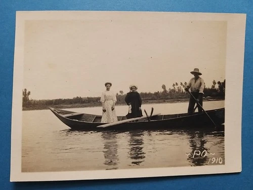 Mezzano (Parma). Antique Rare Photo Postcard (1910). By boat on the Po.