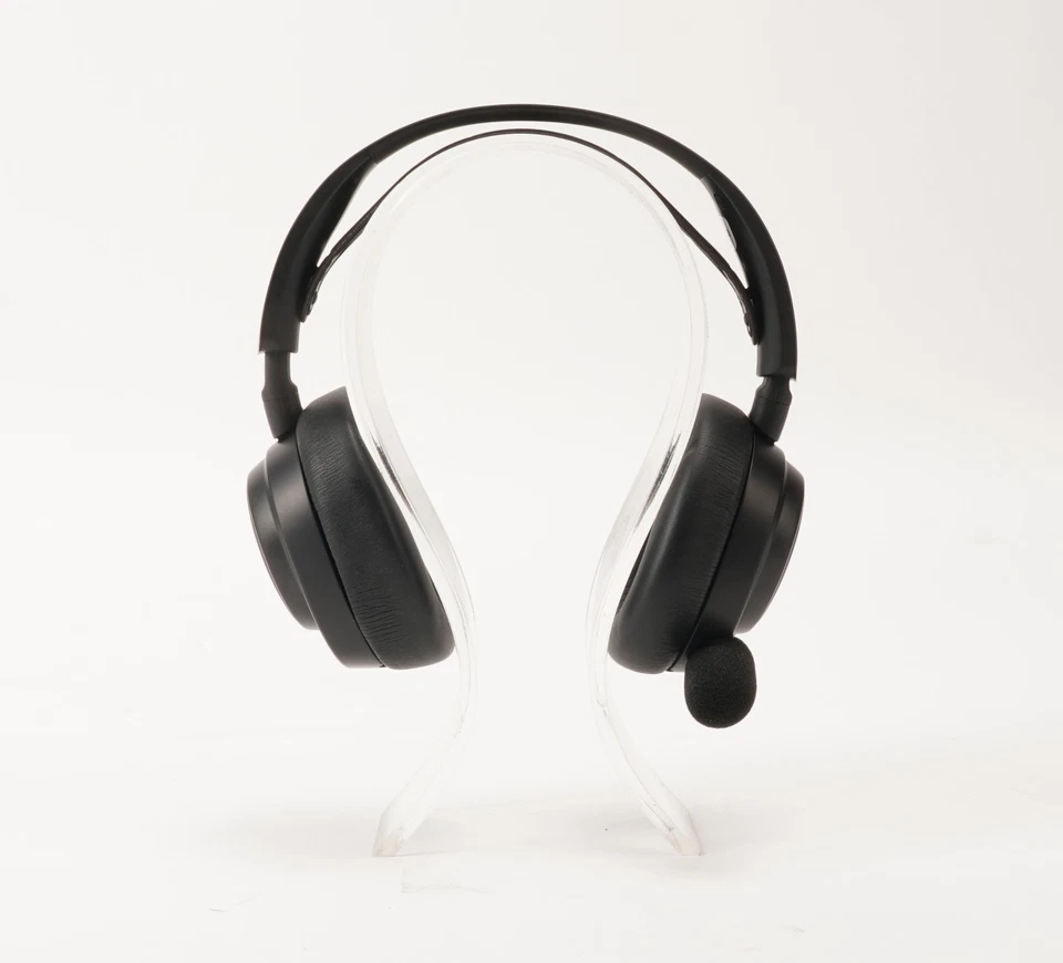 SteelSeries Arctis Nova Pro Gaming Headset for Xbox PC PS4 PS5 and Switch - Image 3 of 4