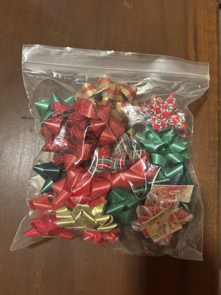 Etiquetas con nombre de Navidad, cinta rizadora, lazos, lote de papel de regalo vacaciones Foto 2 de 4