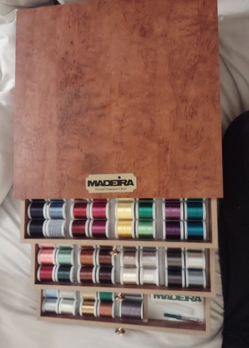 Madeira Thread Wood Organizer 3 Drawer Chest 194 Spool Embroidery Sewing Germany - Picture 9 of 15