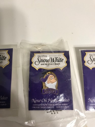 Vintage 1994 The Walt Disney Company Snow White And The Seven Dwarfs Pin Lot - Picture 3 of 13