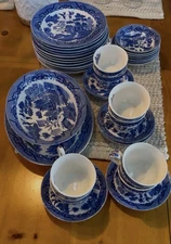 35 Piece Vintage Blue Willow Dinning Set Japan Stamped