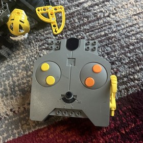 LEGO BIONICLE: Manas (8539) Yellow Only WORKS!