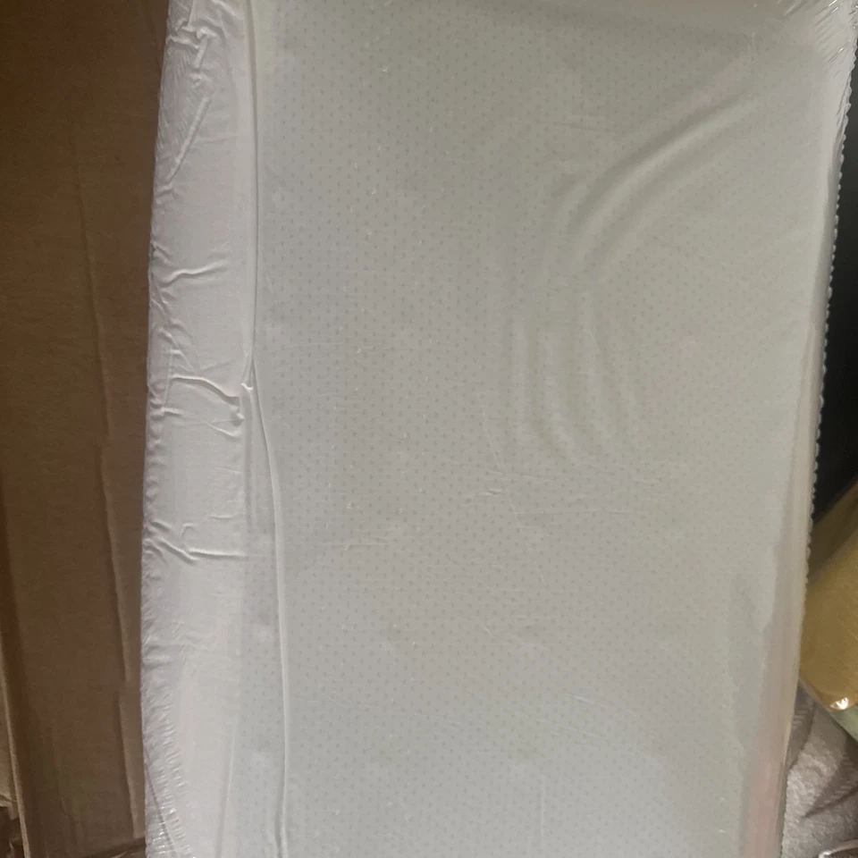 Tempur-Pedic Breeze Dual Cooling Pillow Queen Size DTC – New in Box - Image 2 of 3