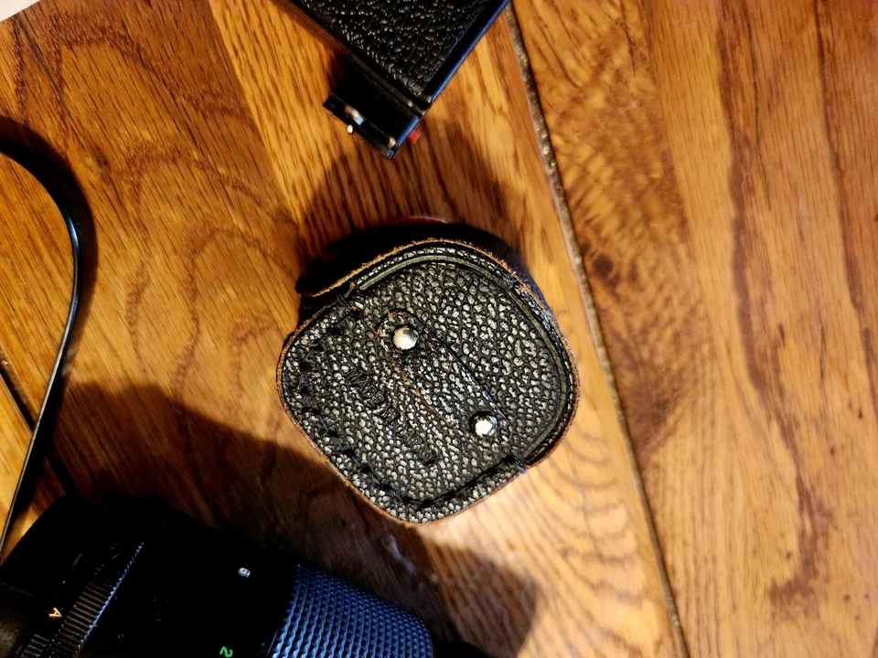 Vivitar 220/SL 35mm SLR Film Camera, Vintage Vivitar 50mm f1.8 Prime Lens -Black - Image 3 of 4