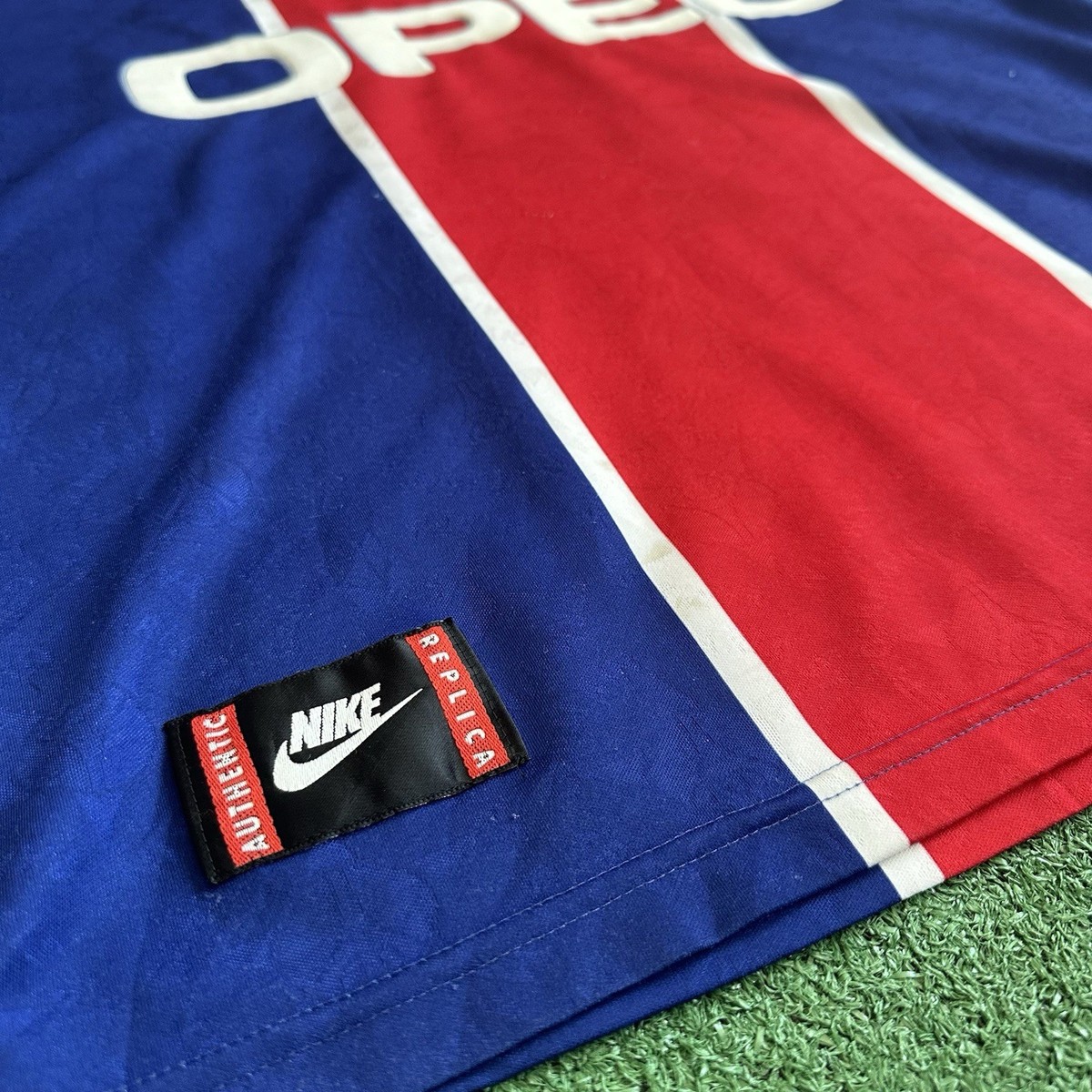 Vintage Nike PSG 1995/96 Home Football Kit (L)