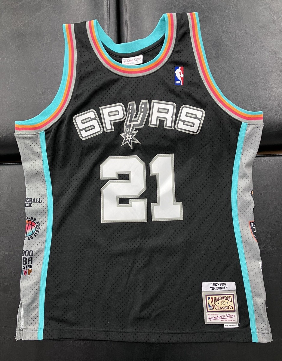 Mitchell & Ness San Antonio Spurs 1997-2016 Hall Fame 2020 Duncan