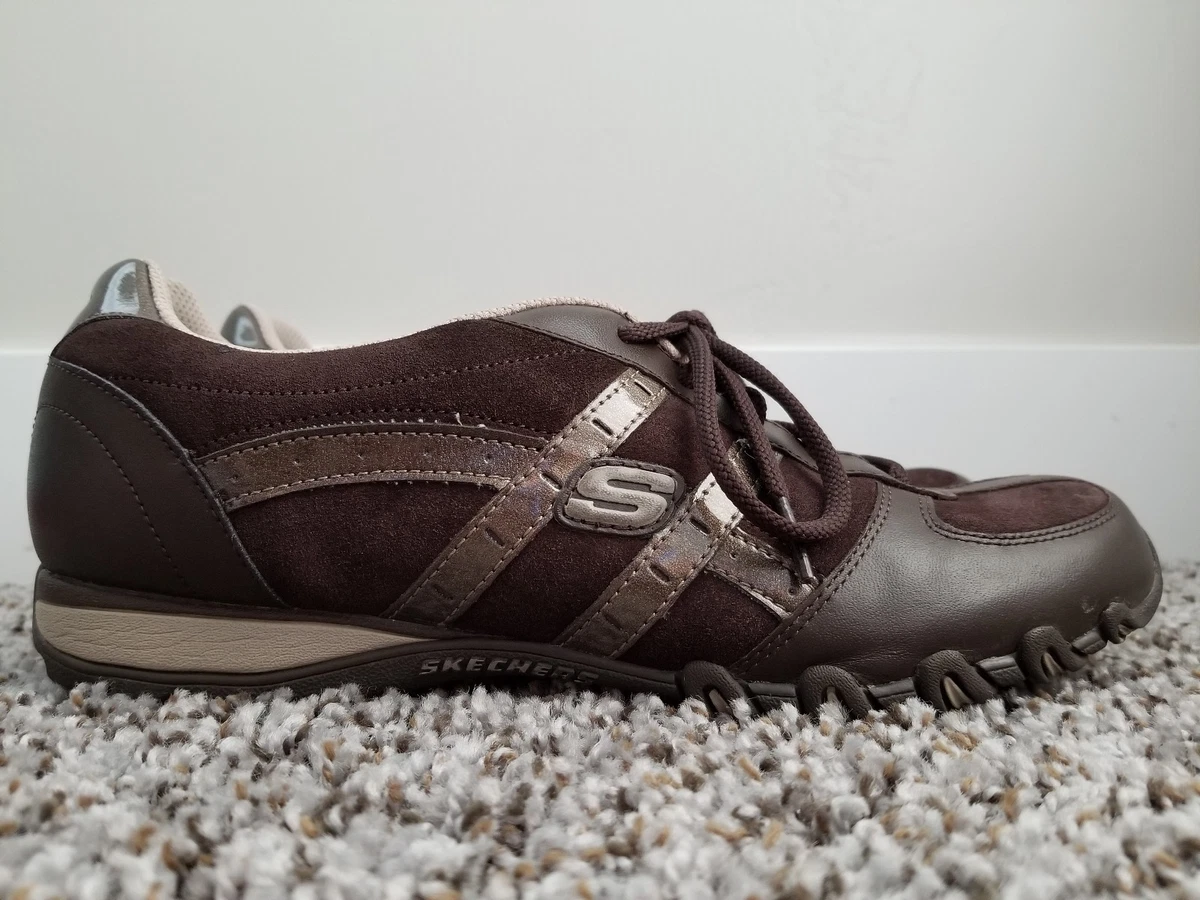 Skechers chocolate top
