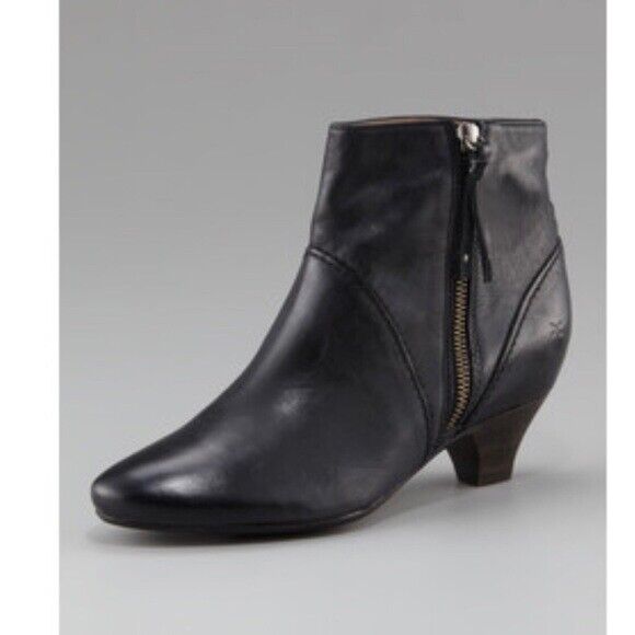 Frye Steffi Black Leather Side Zip Ankle Bootie 7… - image 1