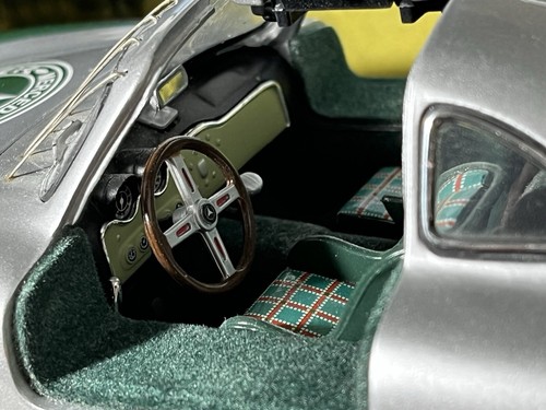 Modellino pressofuso Ricko scala 1/18 Mercedes Benz 300SL (W194) - #4 argento con scatola - Foto 5 di 11
