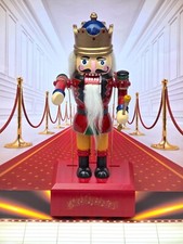Christmas King Motion Musical Wooden Wood Nutcracker EUC 11" Animated