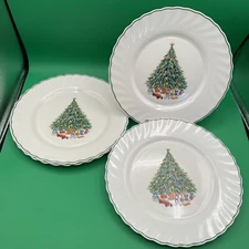 House of Salem - Noel - Set of 4 Dinner Plates Christmas Tree Porcelle 10.75"