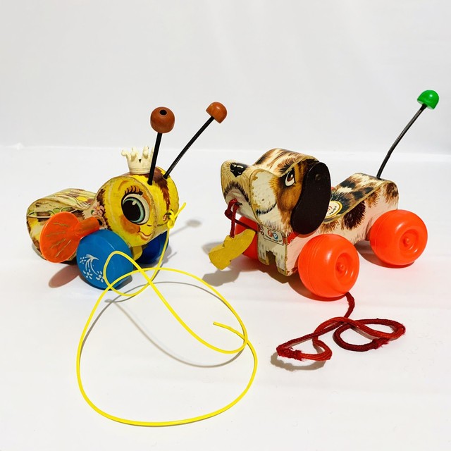 buzzy bee pull along toy