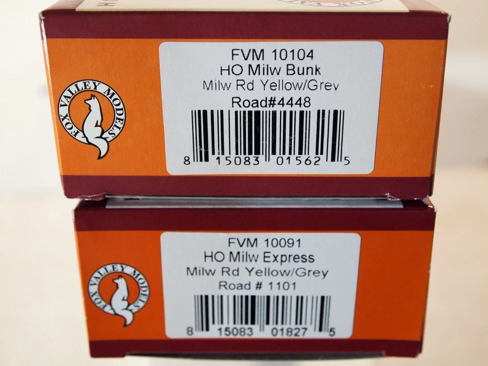 FOX VALLEY MODELS H.O.10104+10091 MILWAUKEE ROAD EXPRESS CAR +COACH 2-CAR LOT #5 - Image 2 of 2