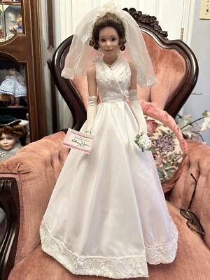 ASHTON DRAKE/BILL HANSON PORCELAIN & CLOTH BRIDE ''CAMELLIA''