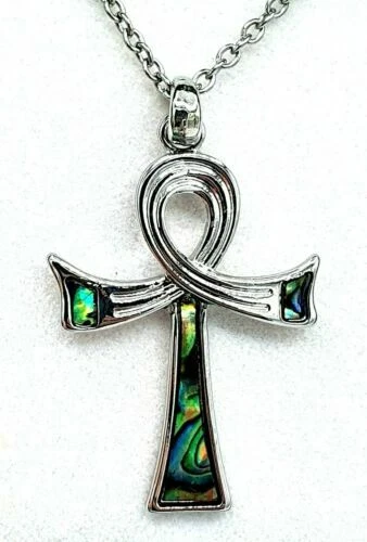 Collane e pendagli di bigiotteria d'argento in conchiglia