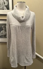 Vertigo Paris L Gray Ivory Turtleneck Sweater Top W Pockets