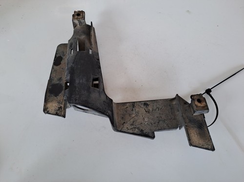 1301073018 Scheinwerfer Träger Reparatursatz rechts  BMW 3-Serie DE1465466-26