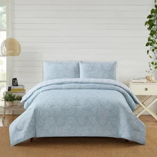 Modern Heirloom King Leaf Comforter Blue