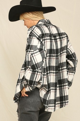 KyeMi Women's Plaid Button Front Flannel Shacket Jacket with Pockets in Black - Picture 8 of 8