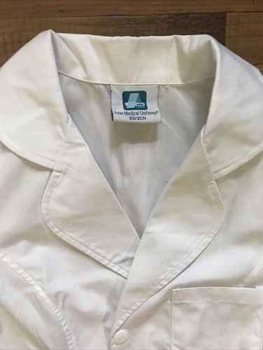 Adar Universal 30" Women's Princess Cut Consultation White Coat White Size XS - Picture 5 of 12