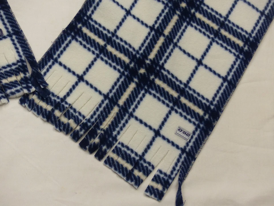 O'Neill 冬季围巾 复古方格蓝色白色 Hertha BSC 冲浪滑雪尖上衣 — 第 3/4 张图片