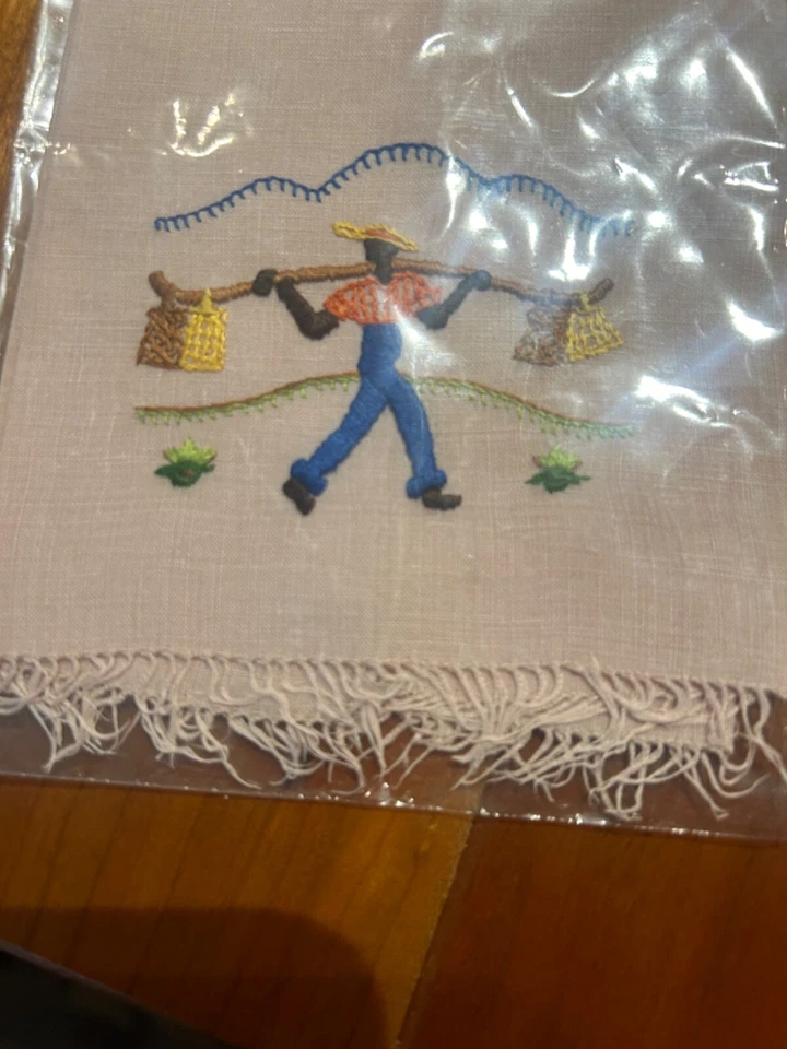 PAIR! Vintage Linen Fingertip Towels Hand Embroidered Linen Napkins - Image 3 of 4