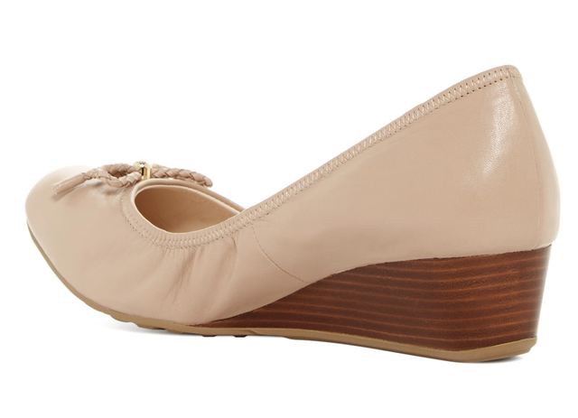 tali grand lace wedge