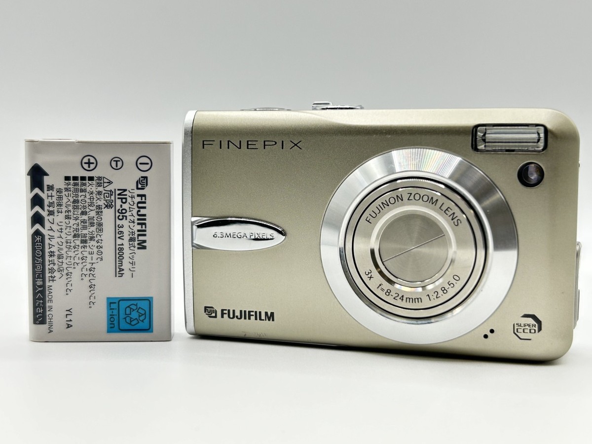 Near Mint] Fujifilm FinePix F30 Compact Digital Camera 6.3MP