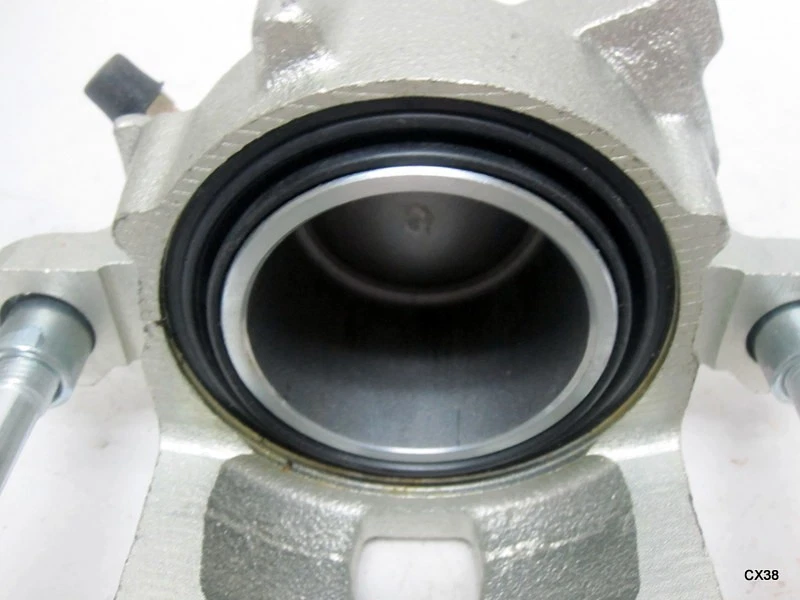 前右碟刹卡钳 fRC4125N 适用于 1997 雪佛兰 Blazer — 第 3/4 张图片