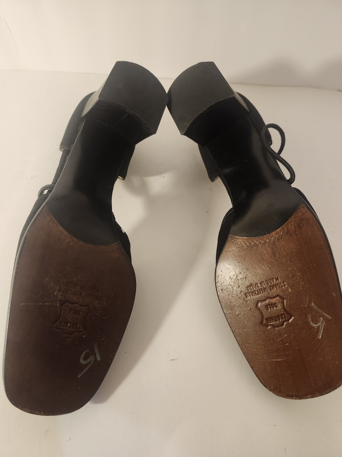 Stuart Weitzman Black Crepe Womens 8B TENSOR Pumps Block Heel Criss Cross Strap