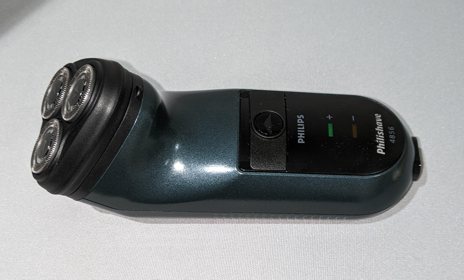 Philips Philishave HQ 4856 Rechargeable Men's Electric Shaver eBay