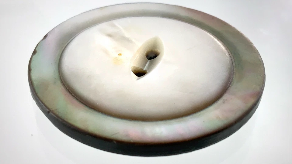 Carved MOP Mother-Of-Pearl Garment Button 1.5in Circle Pattern 306B - Image 3 of 4