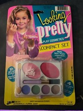 1991 Looking Pretty PLAY COSMETICS Compact Set New