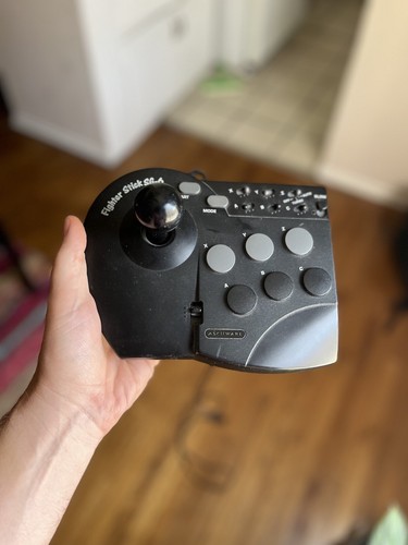 Console SEGA Mégadrive Arcade Joystick H&B ( 26 jeux + port SD ) --BOITE d'ORIGINE - Consoles Console SEGA Mégadrive Arcade Joystick H&B ( 26 jeux + port SD ) --BOITE d'ORIGINE - Consoles