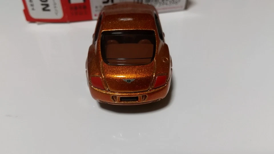 TOMICA EVENTO MODELO NARANJA BENTLEY CONTINENTAL GT 2009 VIETNAM  Foto 4 de 4