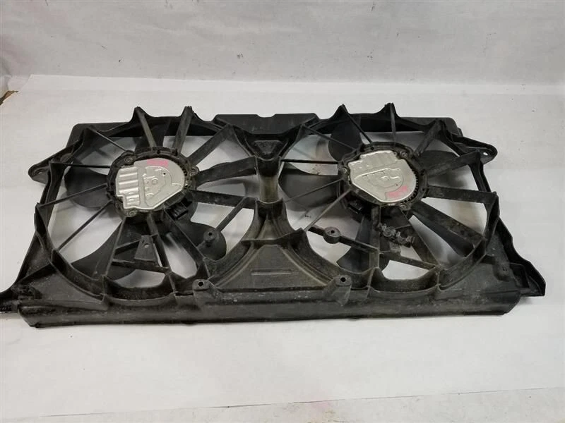 2014-2018 Chevy Silverado GMC Sierra 1500 Radiator Motor Cooling Fan Assembly Foto 2 de 4
