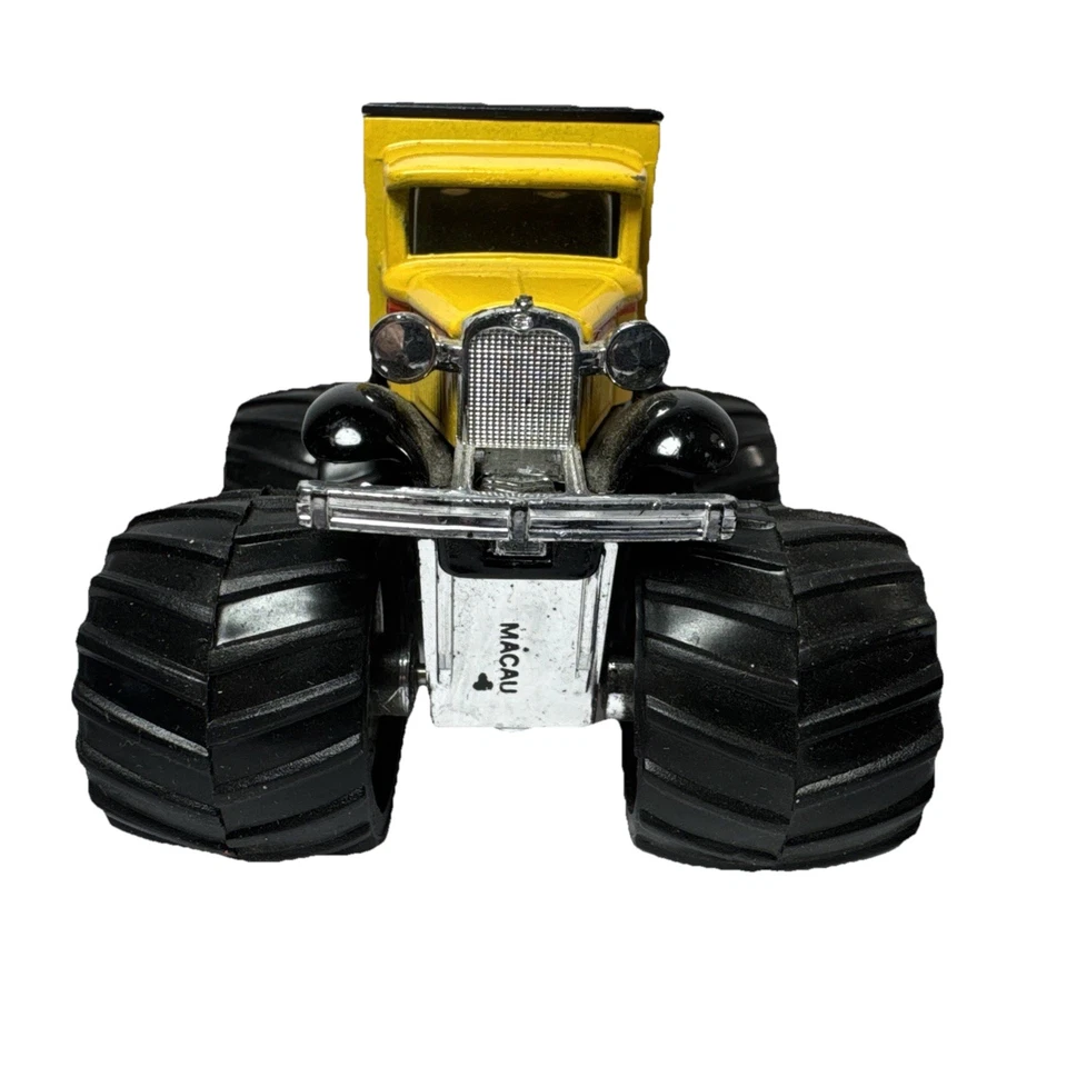 1986 年火柴盒超级充电器如此高型号 A 福特黄色怪物卡车 — 第 3/4 张图片