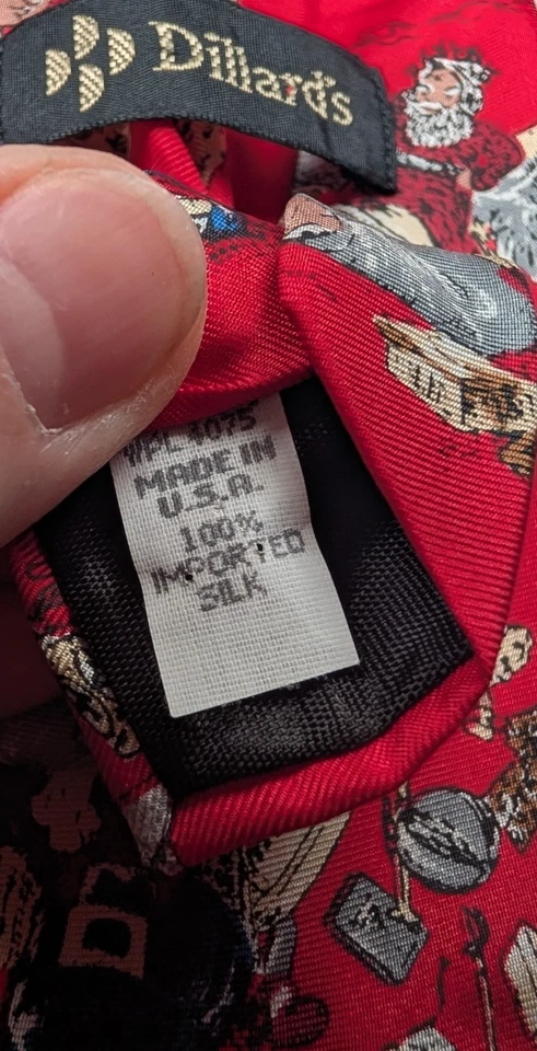 VINTAGE Dillard's Red 100% Silk Christmas Necktie Tie Old World Santa Claus 59" - Image 4 of 4