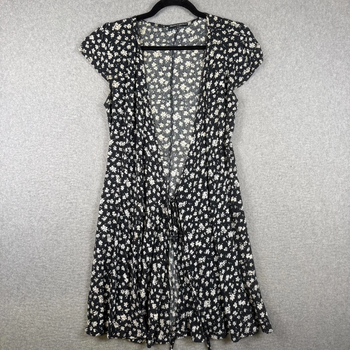 green emerald velvet dress Bonnie Dress – Brandy Melville Europe main image 1