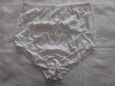 DAMART, Full Brief in Size 20, Colour in White