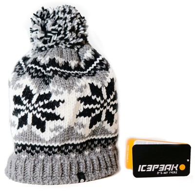 bobble hat with peak
