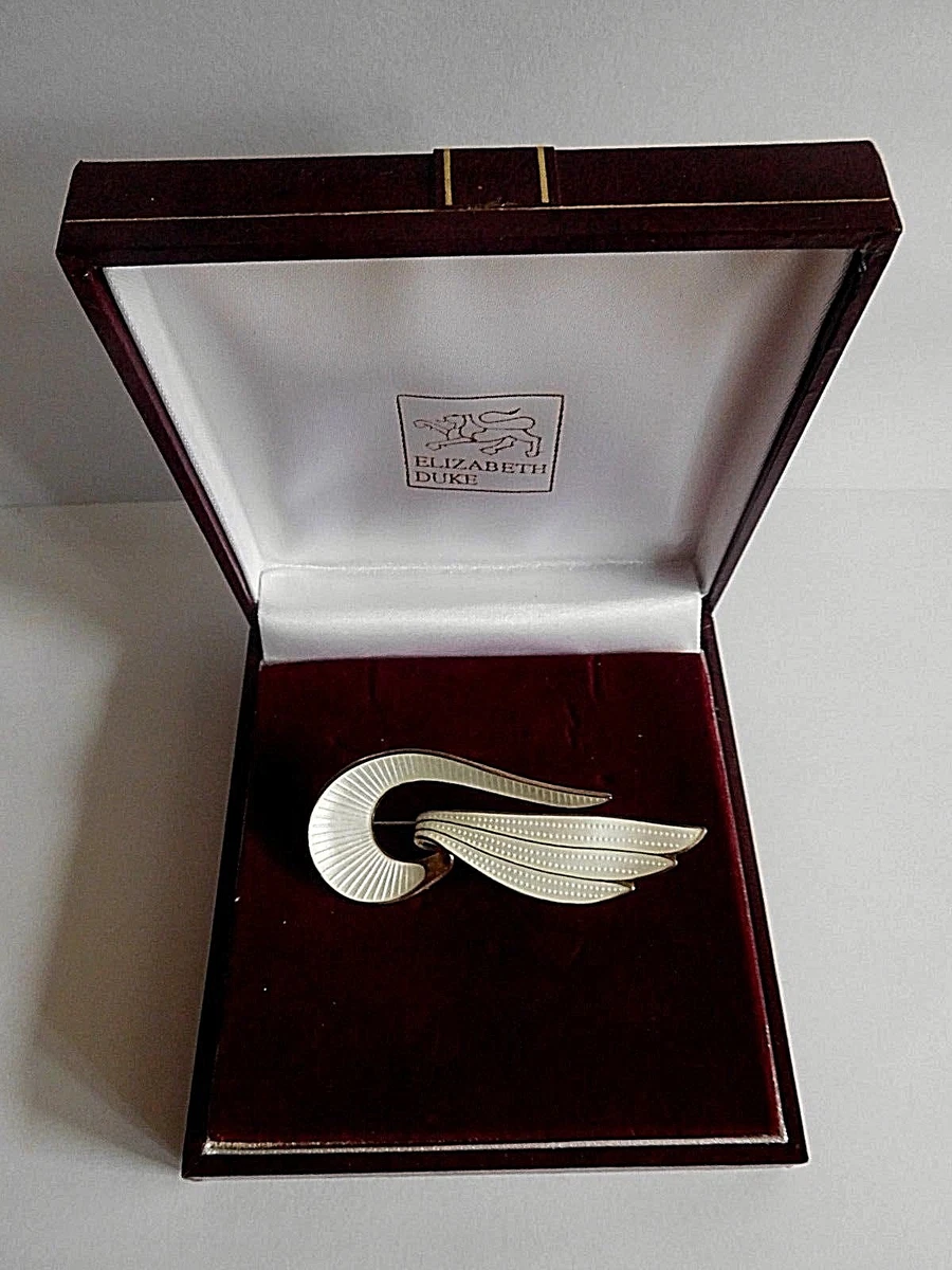 Aksel holmsen brooch deals